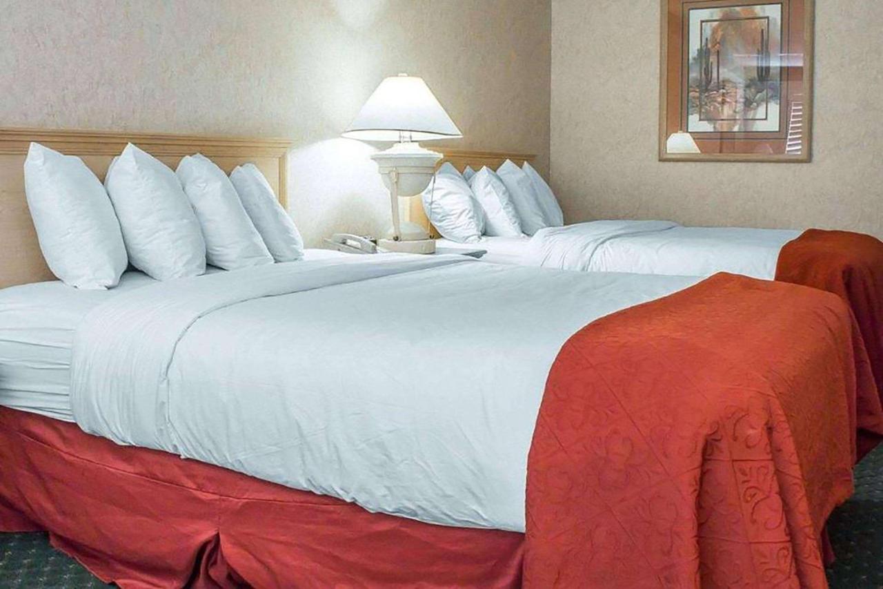Baymont By Wyndham Hotel