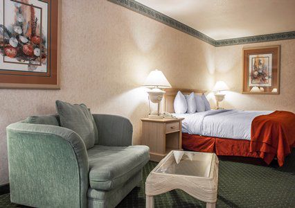 Hotel Baymont By Wyndham 2*